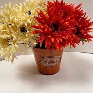 Welcome Metal Planter with Red and Cream Flowers